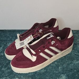 (New) Texas A&M Adidas Rivalry Low Maroon & White Basketball Shoes Mens Size 9.5